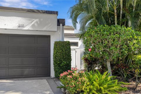 Villa ou maison à vendre à Sarasota, Floride: 2 chambres, 140.38 m2 № 2430902 - photo 2