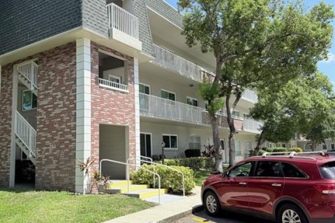 Condominio en venta en Clearwater, Florida, 2 dormitorios, 99.41 m2 № 1893724 - foto 1