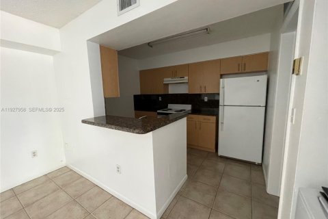 Снять в аренду кондоминиум в Майами, Флорида 1 спальня, 62.8м2, № 1988168 - фото 5