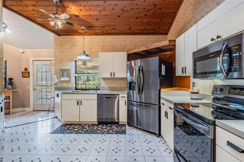 Casa en venta en New Port Richey, Florida, 3 dormitorios, 232.07 m2 № 1919770 - foto 28