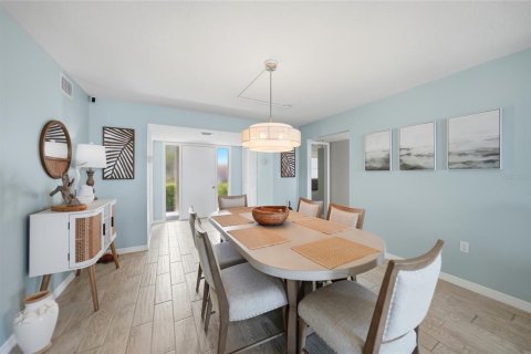 Copropriété à vendre à Punta Gorda, Floride: 2 chambres, 146.88 m2 № 2234263 - photo 14
