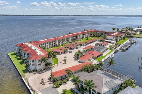 Copropriété à vendre à Punta Gorda, Floride: 2 chambres, 146.88 m2 № 2234263 - photo 3