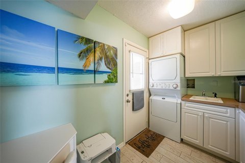 Copropriété à vendre à Punta Gorda, Floride: 2 chambres, 146.88 m2 № 2234263 - photo 26