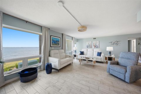 Copropriété à vendre à Punta Gorda, Floride: 2 chambres, 146.88 m2 № 2234263 - photo 7