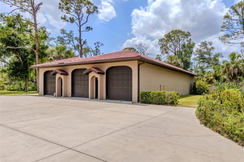 Villa ou maison à vendre à North Port, Floride: 3 chambres, 276.11 m2 № 1778967 - photo 11