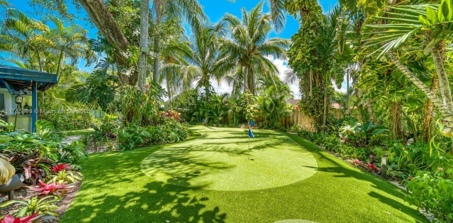 Casa en Miami, Florida 3 dormitorios, 192.49 m2 № 1728067