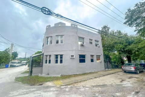 Propiedad comercial en venta en Miami, Florida, 200.95 m2 № 2192942 - foto 8