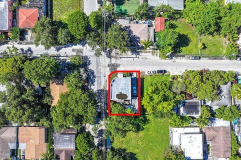 Propiedad comercial en venta en Miami, Florida, 200.95 m2 № 2192942 - foto 4