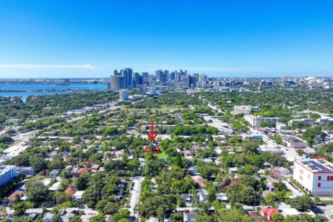 Propiedad comercial en Miami, Florida 200.95 m2 № 2192942