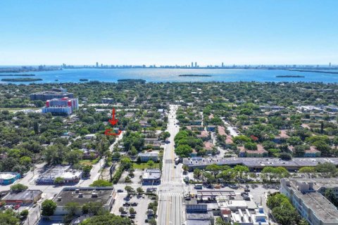 Propiedad comercial en venta en Miami, Florida, 200.95 m2 № 2192942 - foto 3