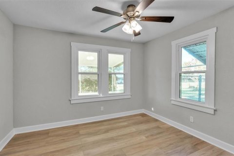 House in Lakeland, Florida 3 bedrooms, 118.73 sq.m. № 2210871 - photo 27