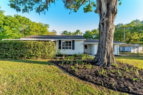 House in Lakeland, Florida 3 bedrooms, 118.73 sq.m. № 2210871