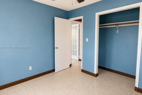 Villa ou maison à louer à Miami, Floride: 2 chambres, 73.02 m2 № 2169132 - photo 9