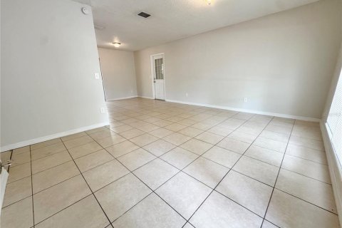 Villa ou maison à vendre à Orange City, Floride: 3 chambres, 118.45 m2 № 1913298 - photo 6