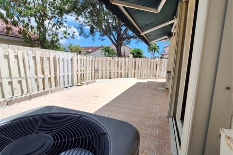 Townhouse in Homestead, Florida 2 bedrooms, 88.35 sq.m. № 2032028 - photo 20