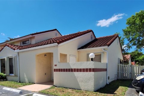 Townhouse in Homestead, Florida 2 bedrooms, 88.35 sq.m. № 2032028