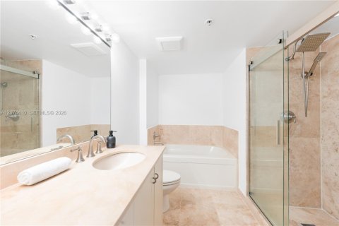 Condo in Miami, Florida, 1 bedroom № 2313779 - photo 14