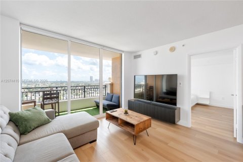 Condo in Miami, Florida, 1 bedroom № 2313779 - photo 10