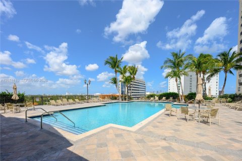 Condo in Miami, Florida, 1 bedroom № 2313779 - photo 27