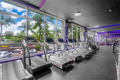 Condo in Miami Beach, Florida  № 2041743 - photo 24