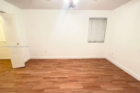 Снять в аренду кондоминиум в Уэст-Палм-Бич, Флорида 2 спальни, 84.91м2, № 1966732 - фото 8