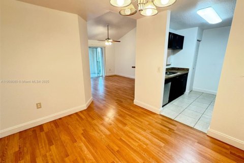 Снять в аренду кондоминиум в Уэст-Палм-Бич, Флорида 2 спальни, 84.91м2, № 1966732 - фото 3