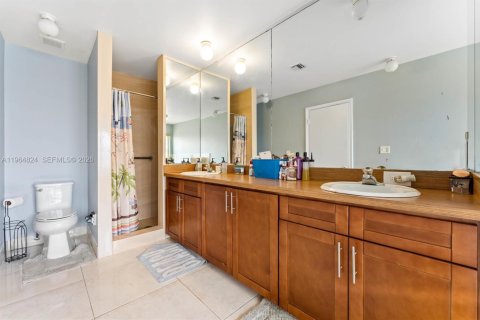 Townhouse in Lauderhill, Florida 3 bedrooms, 190.45 sq.m. № 2026097 - photo 12