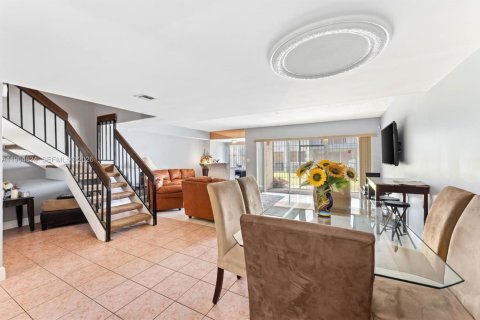 Townhouse in Lauderhill, Florida 3 bedrooms, 190.45 sq.m. № 2026097 - photo 6