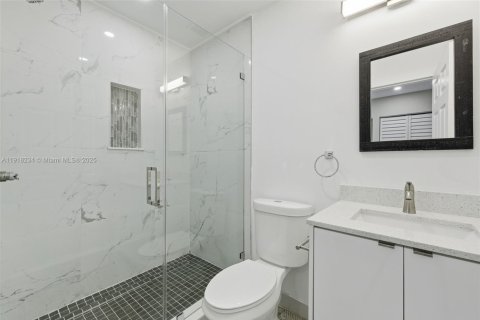 Снять в аренду виллу или дом в Майами, Флорида 3 спальни, 167.22м2, № 1973036 - фото 13