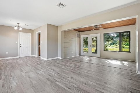 Casa en venta en Leesburg, Florida, 3 dormitorios, 115.29 m2 № 2216723 - foto 5