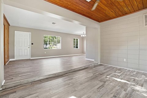 Casa en venta en Leesburg, Florida, 3 dormitorios, 115.29 m2 № 2216723 - foto 13