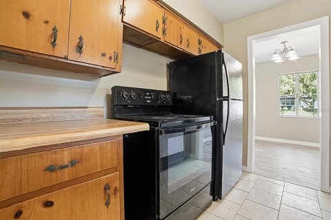 Casa en venta en Leesburg, Florida, 3 dormitorios, 115.29 m2 № 2216723 - foto 10