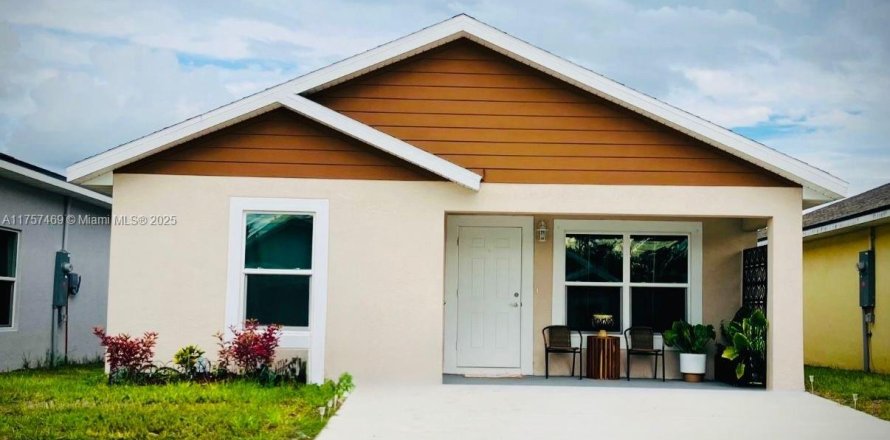 Villa ou maison à Sebring, Floride 3 chambres, 114.27 m2 № 2026395