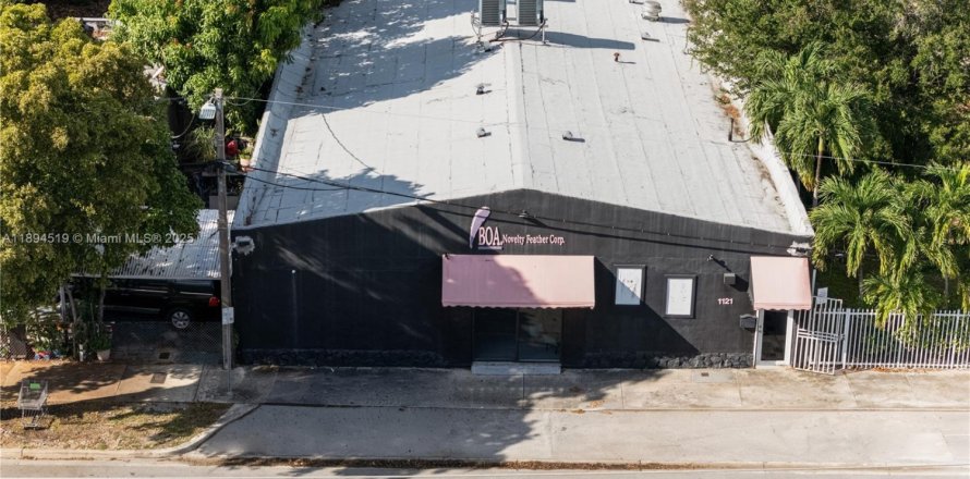 Immobilier commercial à Miami, Floride № 1953670