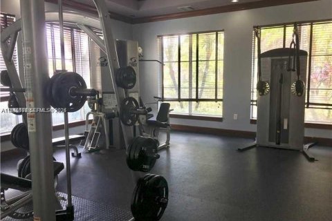 Купить кондоминиум в Мирамар, Флорида 1 спальня, 61.78м2, № 2042812 - фото 23