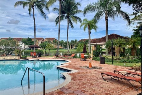 Купить кондоминиум в Мирамар, Флорида 1 спальня, 61.78м2, № 2042812 - фото 18