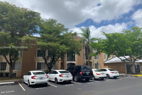 Купить кондоминиум в Мирамар, Флорида 1 спальня, 61.78м2, № 2042812 - фото 9