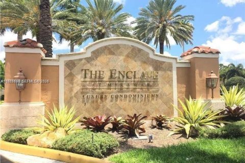 Кондоминиум с 1 спальней в Мирамар, Флорида № 2042812