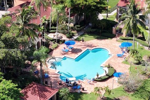 Купить кондоминиум в Мирамар, Флорида 1 спальня, 61.78м2, № 2042812 - фото 17