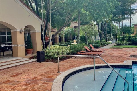 Купить кондоминиум в Мирамар, Флорида 1 спальня, 61.78м2, № 2042812 - фото 19