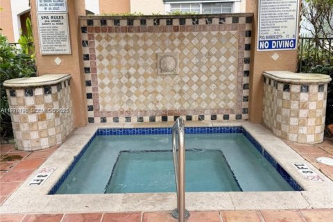 Купить кондоминиум в Мирамар, Флорида 1 спальня, 61.78м2, № 2042812 - фото 20