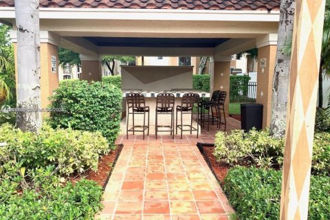 Купить кондоминиум в Мирамар, Флорида 1 спальня, 61.78м2, № 2042812 - фото 14