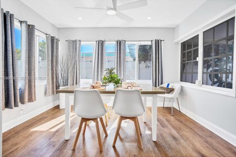 Casa en venta en Pompano Beach, Florida, 3 dormitorios, 113.34 m2 № 2031703 - foto 11