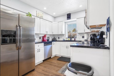 Casa en venta en Pompano Beach, Florida, 3 dormitorios, 113.34 m2 № 2031703 - foto 21