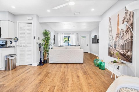 Casa en venta en Pompano Beach, Florida, 3 dormitorios, 113.34 m2 № 2031703 - foto 13