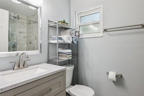 House in Tavares, Florida 2 bedrooms, 114.64 sq.m. № 1816552 - photo 24