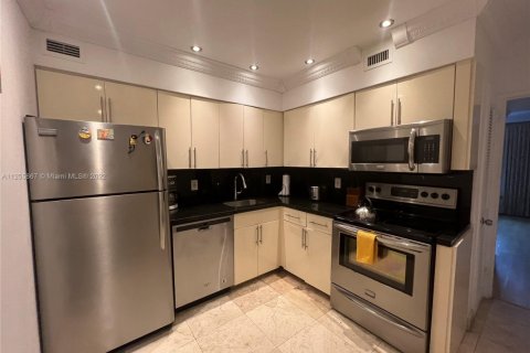 Copropriété à louer à Miami Beach, Floride: 2 chambres, 95.69 m2 № 2014692 - photo 3