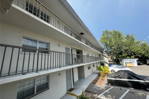 Propiedad comercial en venta en Saint Petersburg, Florida, 20 dormitorios № 1857708 - foto 28
