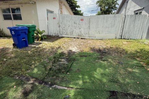 Снять в аренду виллу или дом в Мирамар, Флорида 2 спальни, 97.55м2, № 1921880 - фото 21