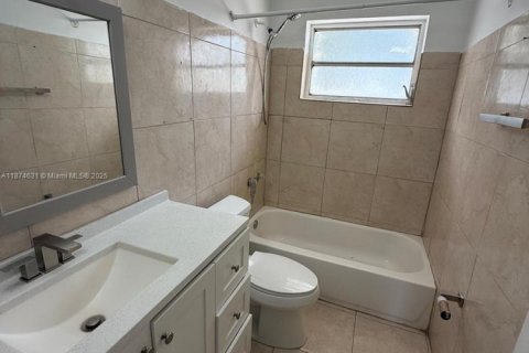 Снять в аренду виллу или дом в Мирамар, Флорида 2 спальни, 97.55м2, № 1921880 - фото 12